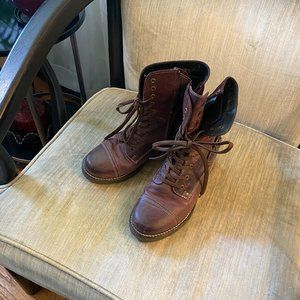 Taos Womens Leather Boots